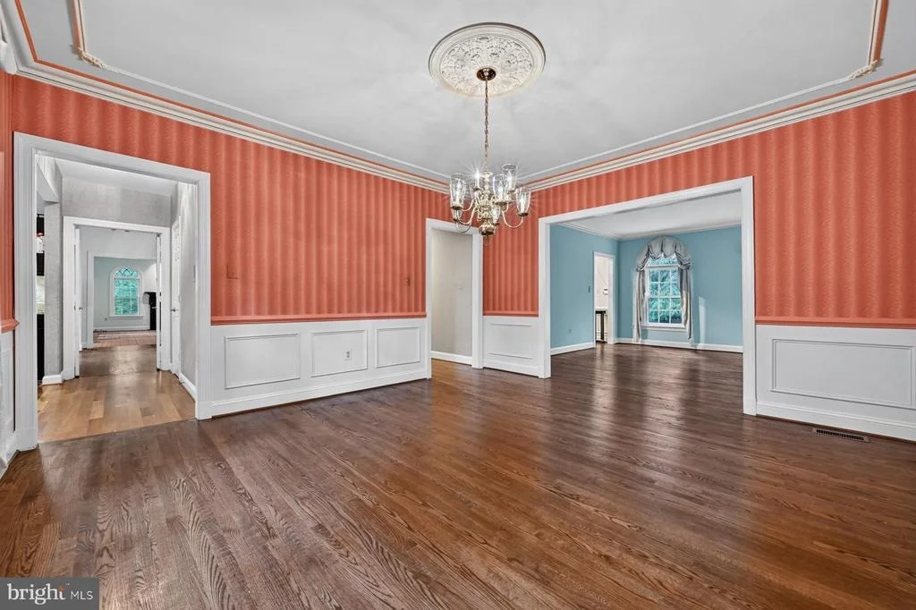 Photo of 900 MALVERN HILL DRIVE