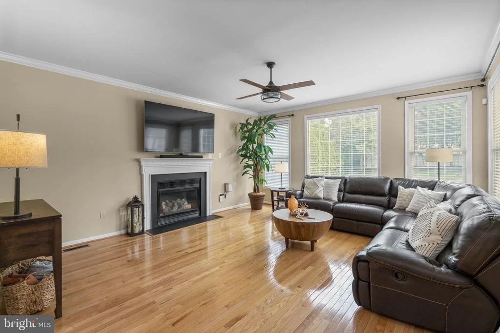 Photo of 439 UNIVERSITY DRIVE