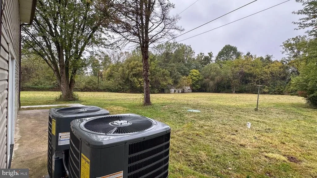 Photo of 8858 HAWBOTTOM ROAD
