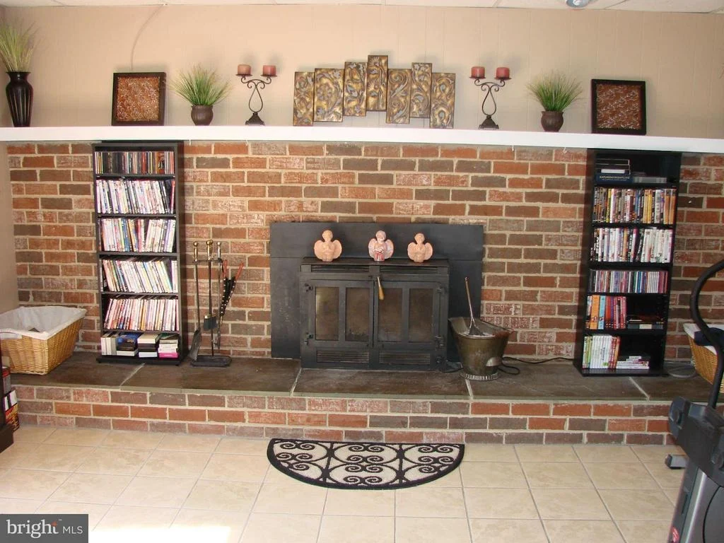 Photo of 11915 MID COUNTY DRIVE
