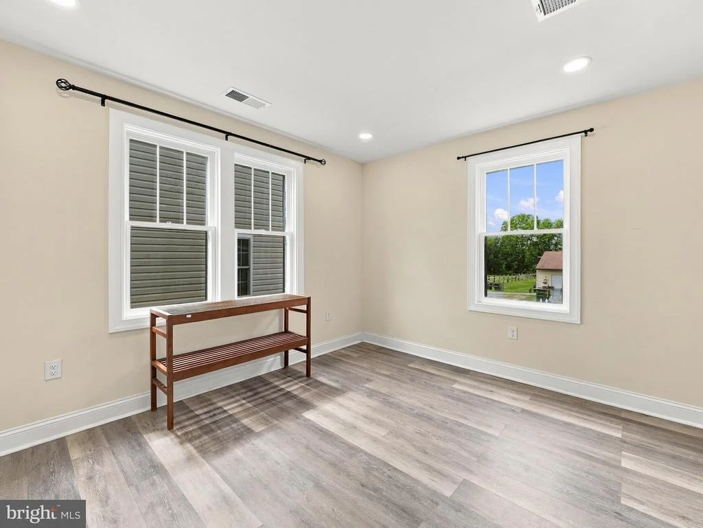 Photo of 8118 MAPLEVILLE ROAD