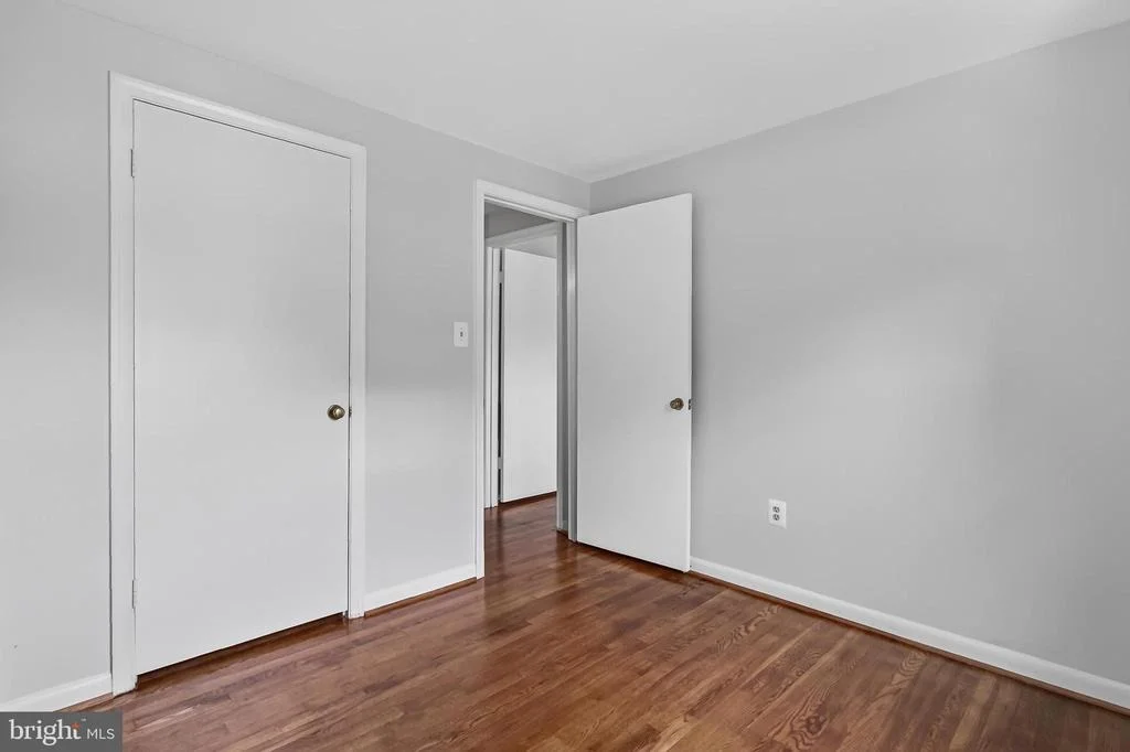 Photo of 4019 ROBERTSON BOULEVARD