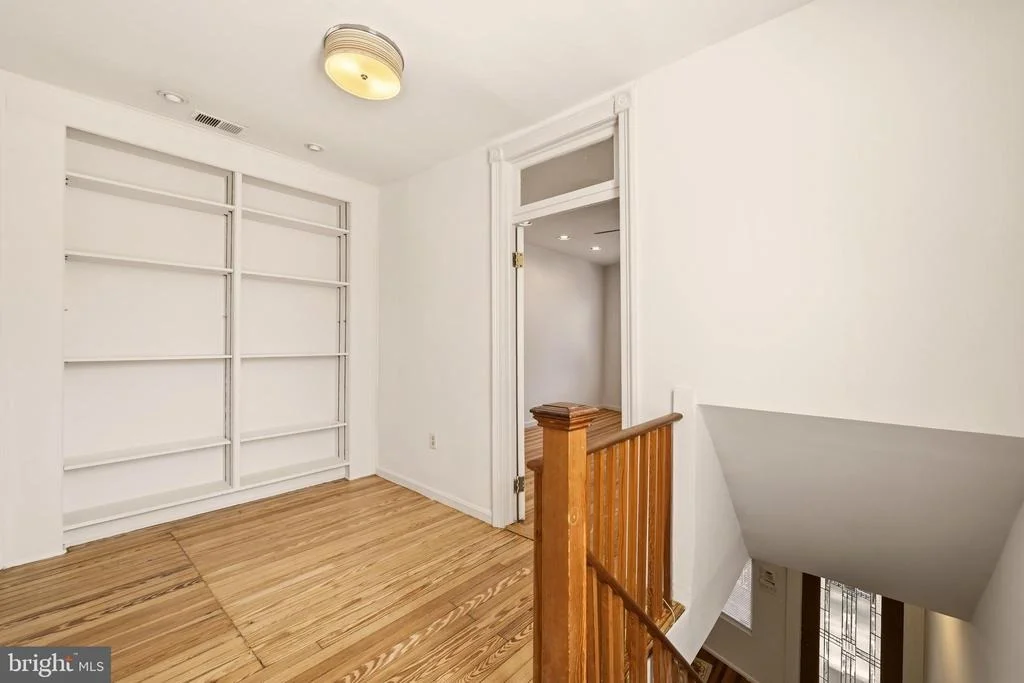 Photo of 1402 PERRY PLACE NW