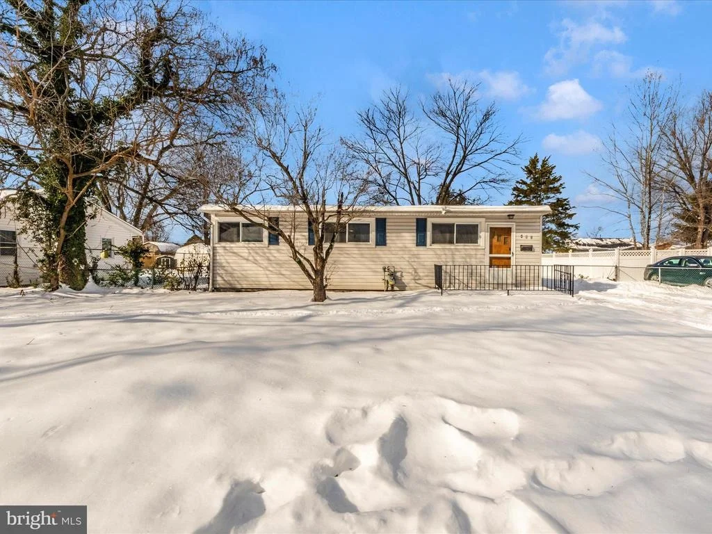 Photo of 492 BRUCE AVENUE