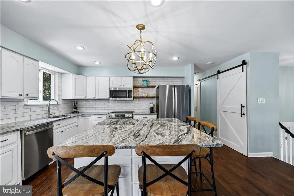 Photo of 24713 CUTSAIL DRIVE