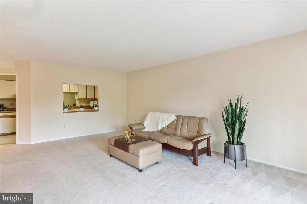 Photo of Unit 1424 at 15101 INTERLACHEN DRIVE