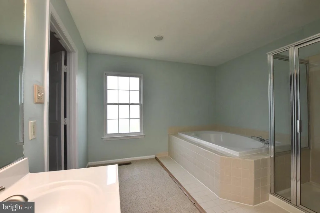Photo of 46 CHRISTOPHER WAY