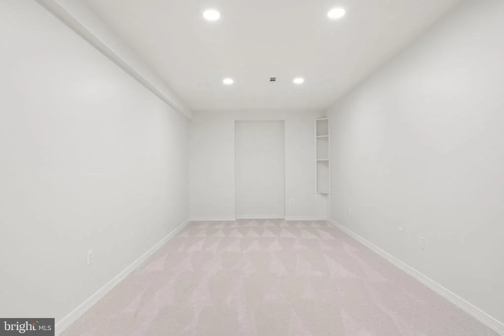 Photo of 208 MARKHAM FARM ROAD