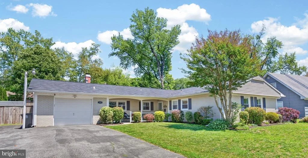 Photo of 3905 CARVEL LANE