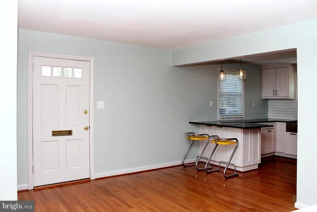 Photo of 719 MAPLETON ROAD