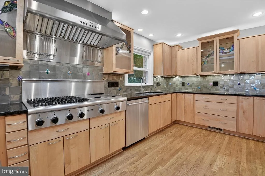 Photo of 13601 VALLEY DRIVE