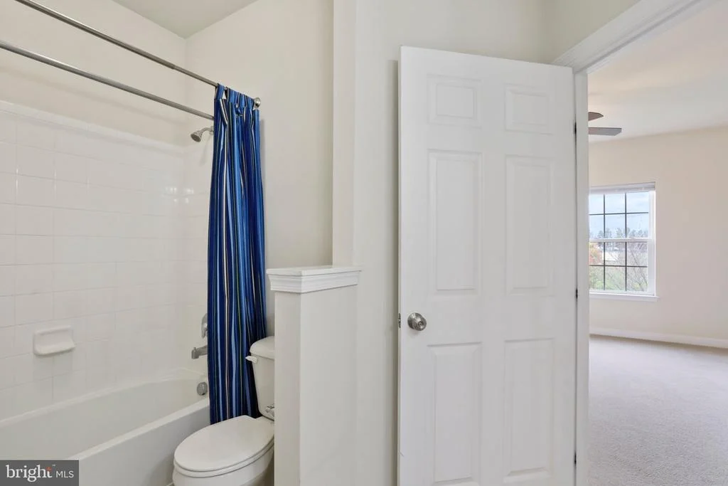 Photo of 10138 ROULETTE DRIVE