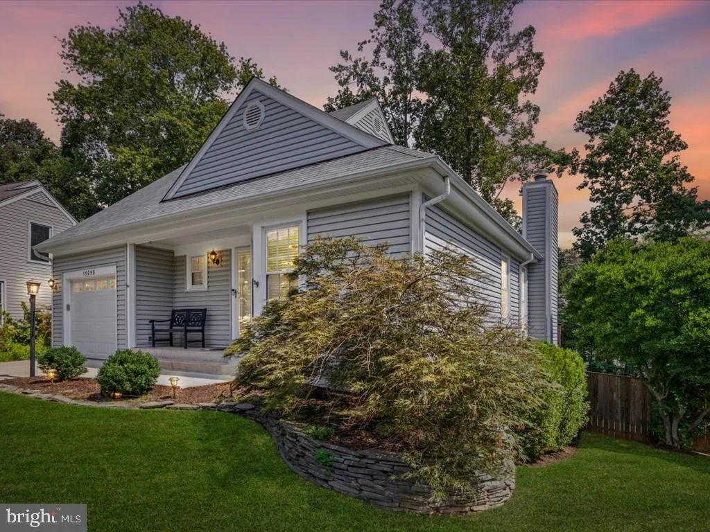 Photo of 15058 HOLLEYSIDE DRIVE