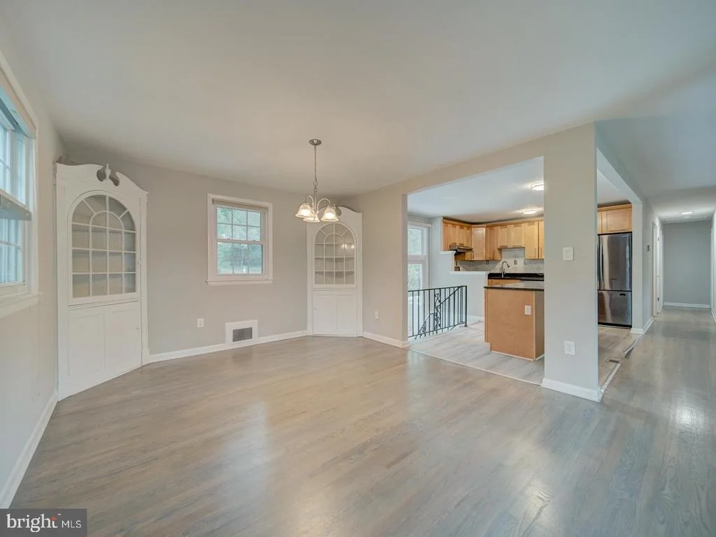 Photo of 4837 RANDOLPH DRIVE