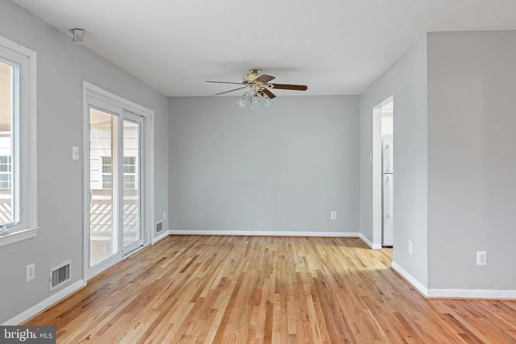 Photo of 970 HIGHPOINT DRIVE