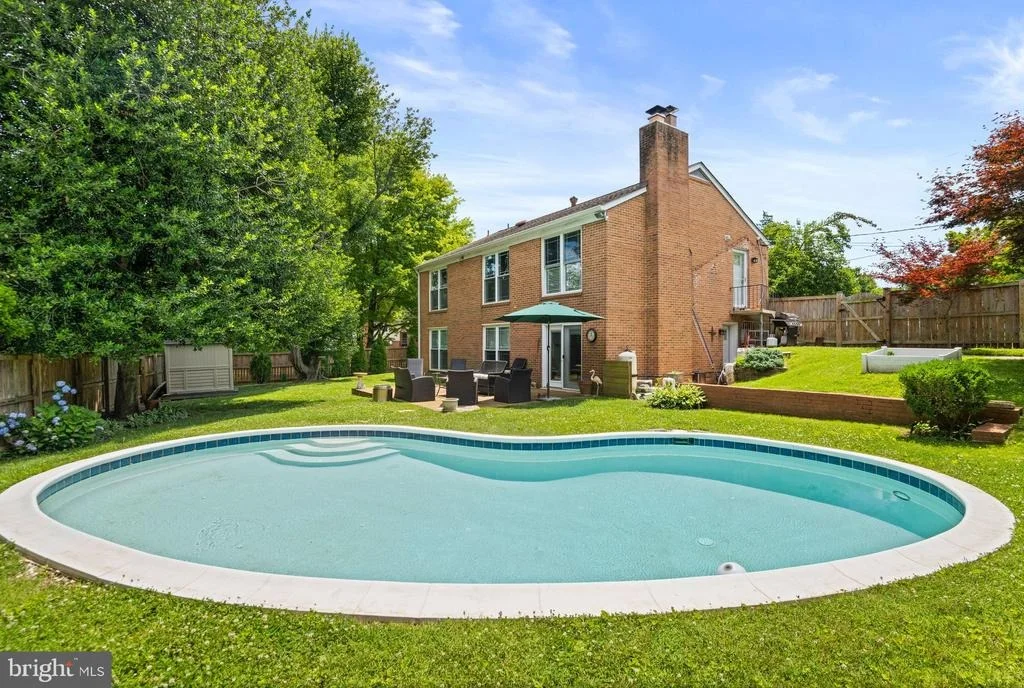 Photo of 6900 SOUTHRIDGE DRIVE