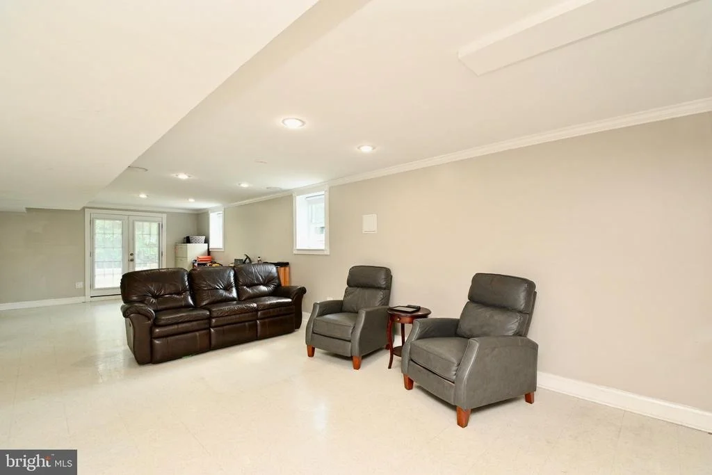 Photo of 1801 ROLLINS DRIVE