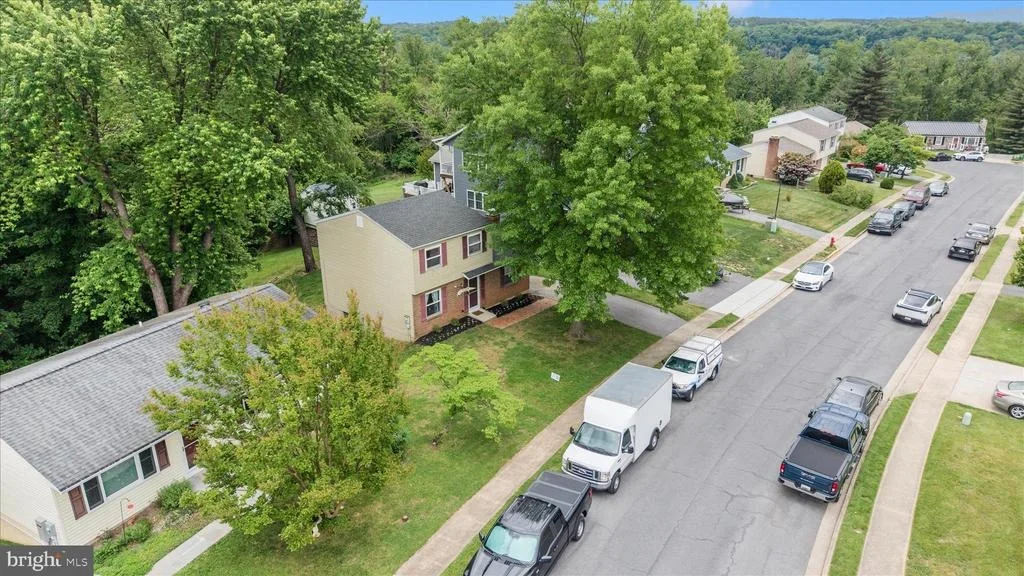 Photo of 212 WINTERGREEN LANE
