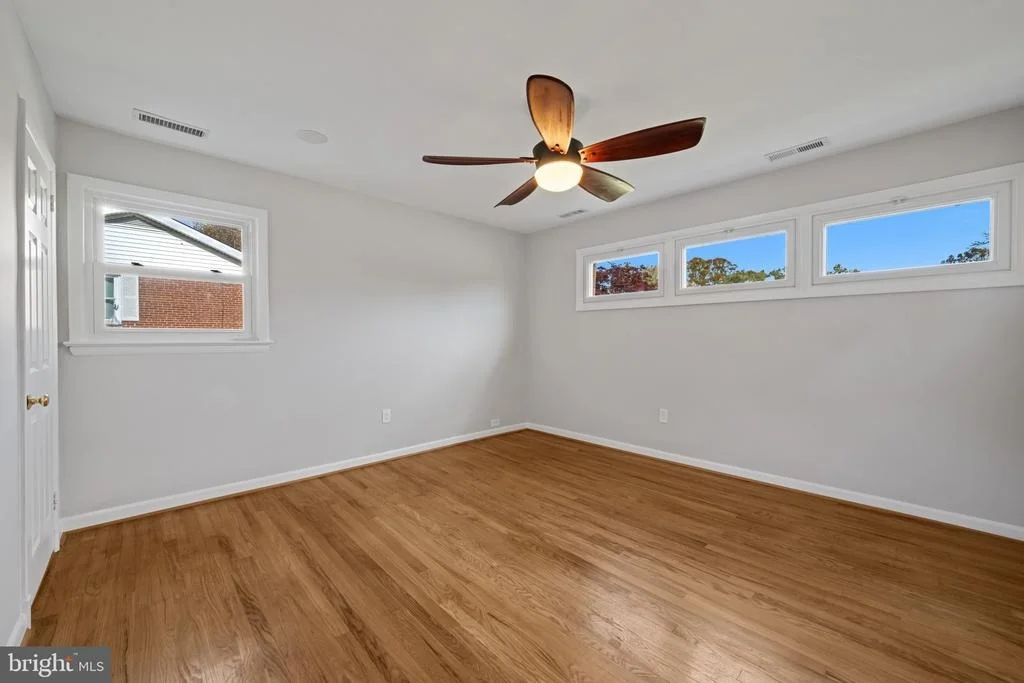 Photo of 19724 MEREDITH DRIVE