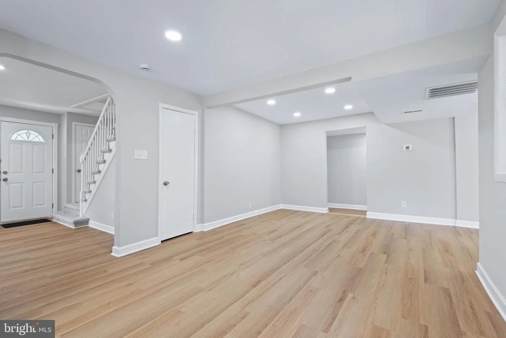 Photo of 1404 SPRING AVENUE