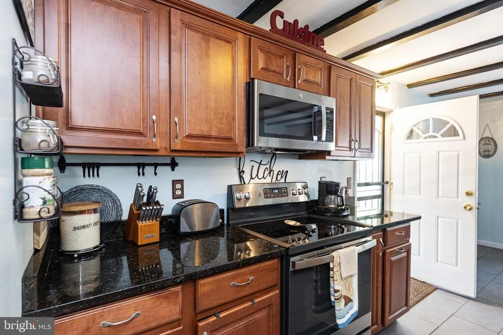 Photo of 6937 NASHVILLE ROAD