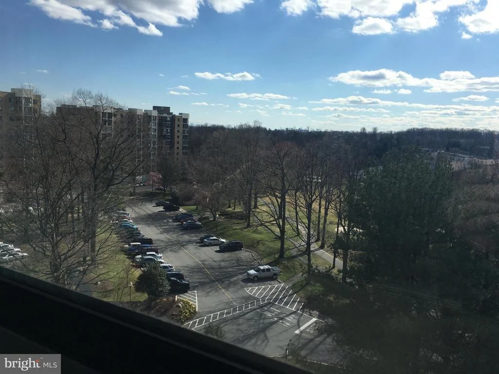 Photo of Unit 3810 at 15115 INTERLACHEN DRIVE