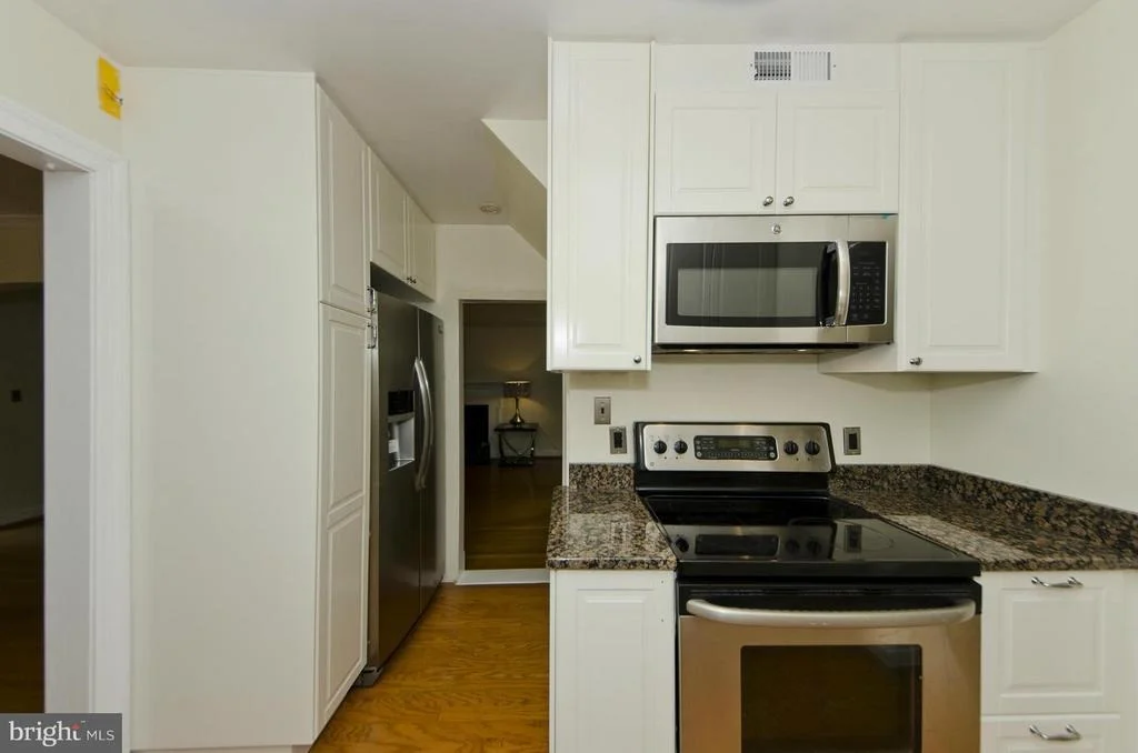 Photo of 6016 FORT HUNT ROAD