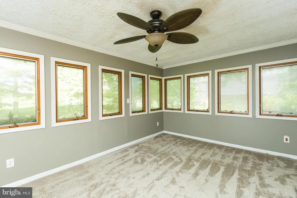 Photo of 18516 ROLLING ACRES WAY