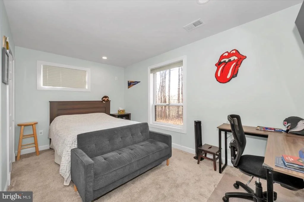 Photo of 10101 LLOYD ROAD
