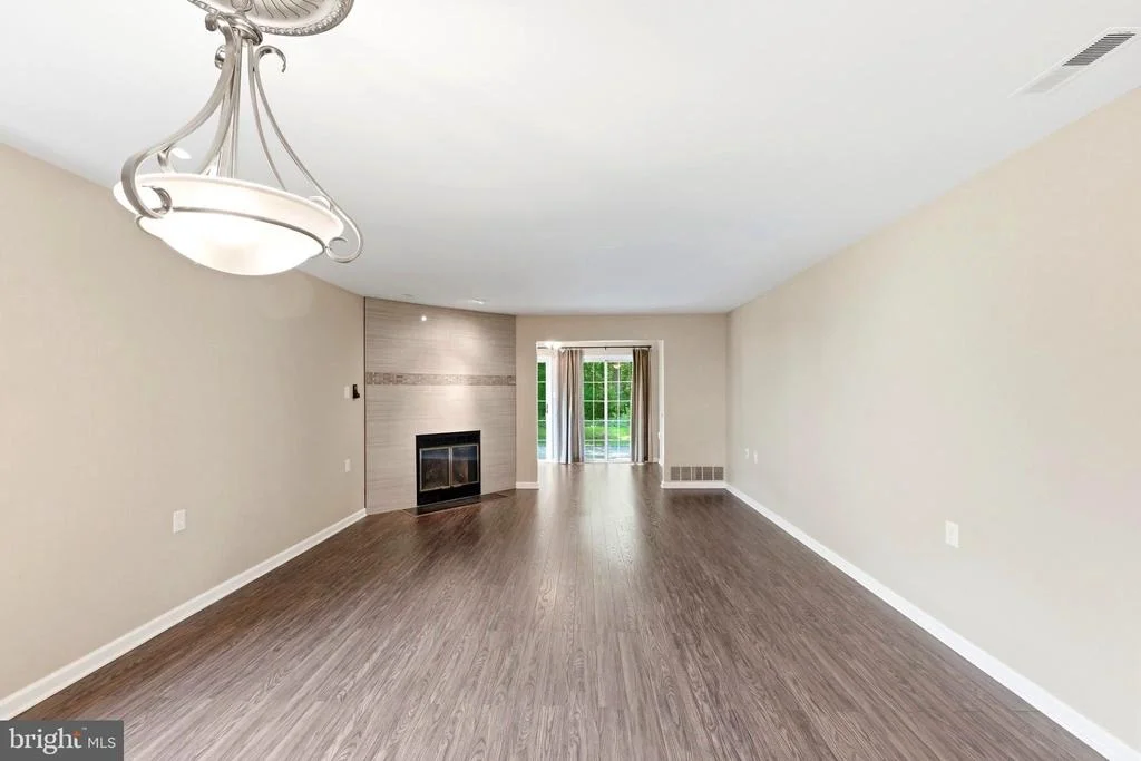 Photo of 10 MADISON COURT