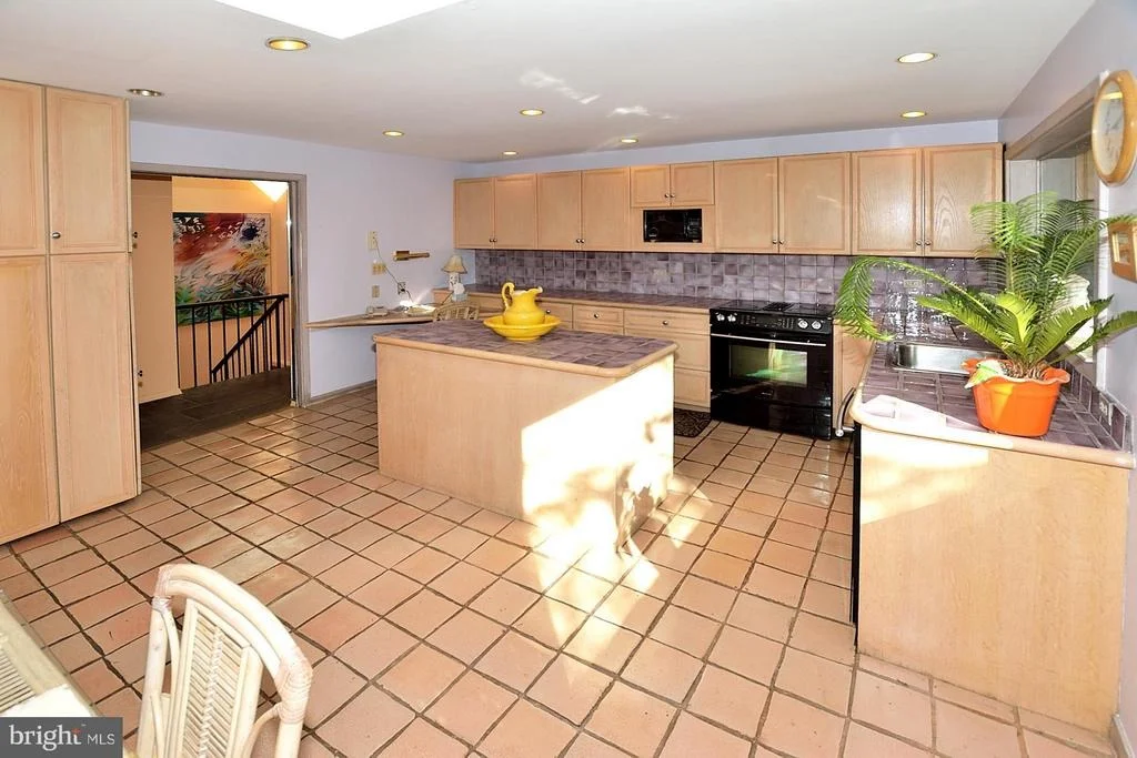 Photo of 4 BUTTONWOOD LANE