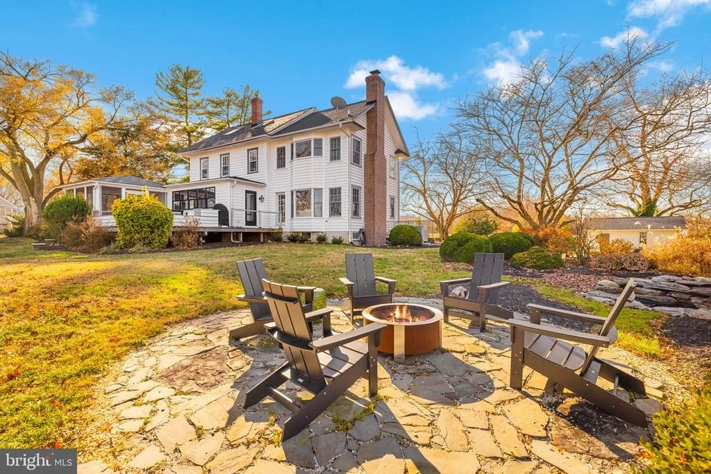 Photo of 1138 MAYO ROAD