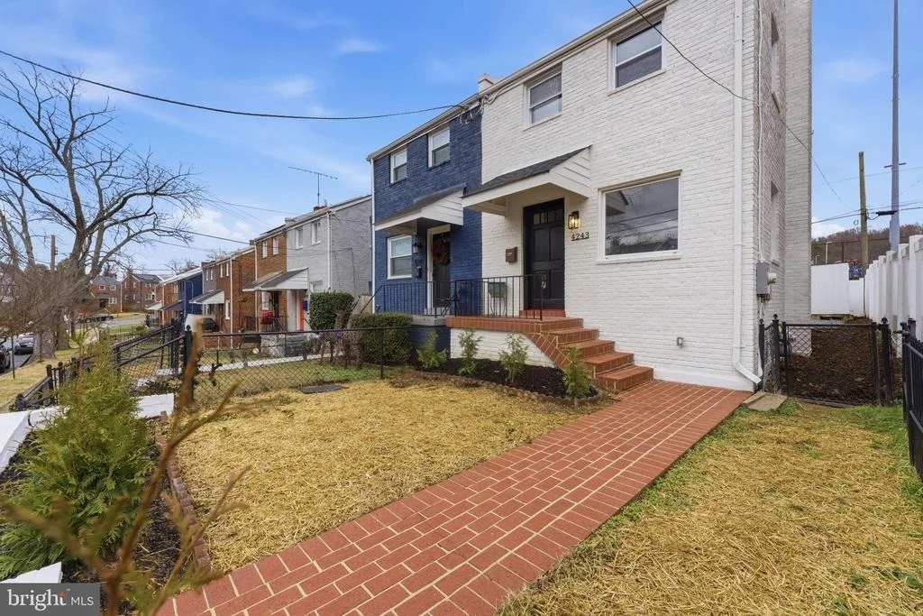 Photo of 4243 HILDRETH STREET SE