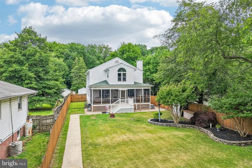 Photo of 1870 CEDAR ROAD