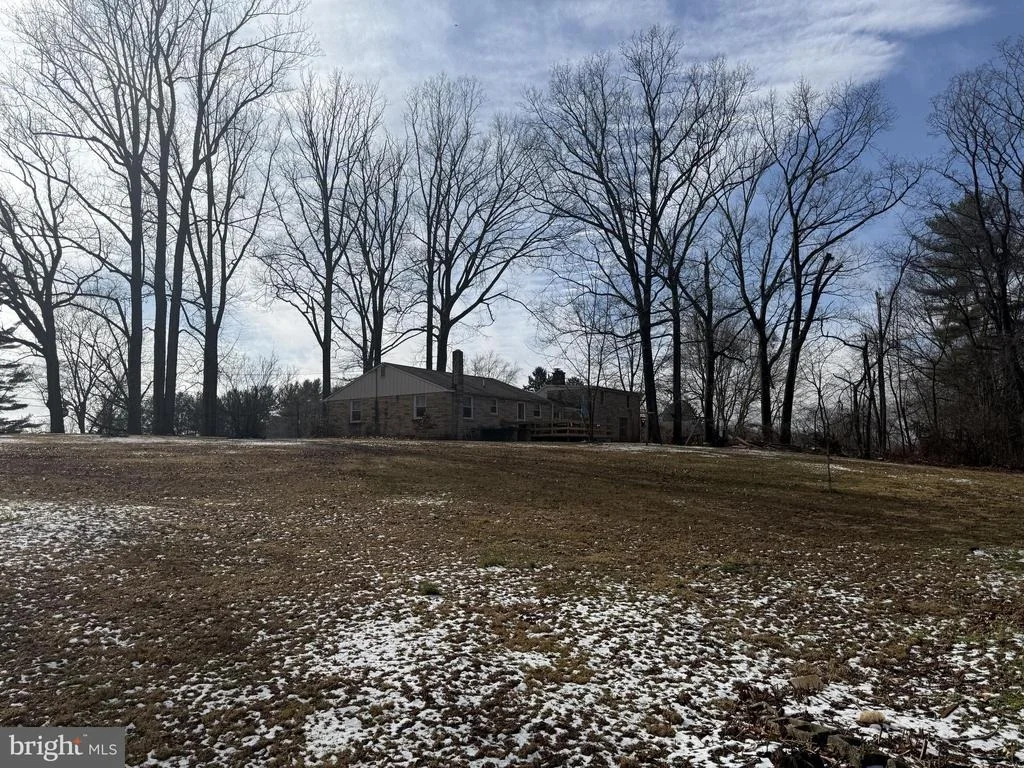 Photo of 1024 CHERRYTOWN ROAD