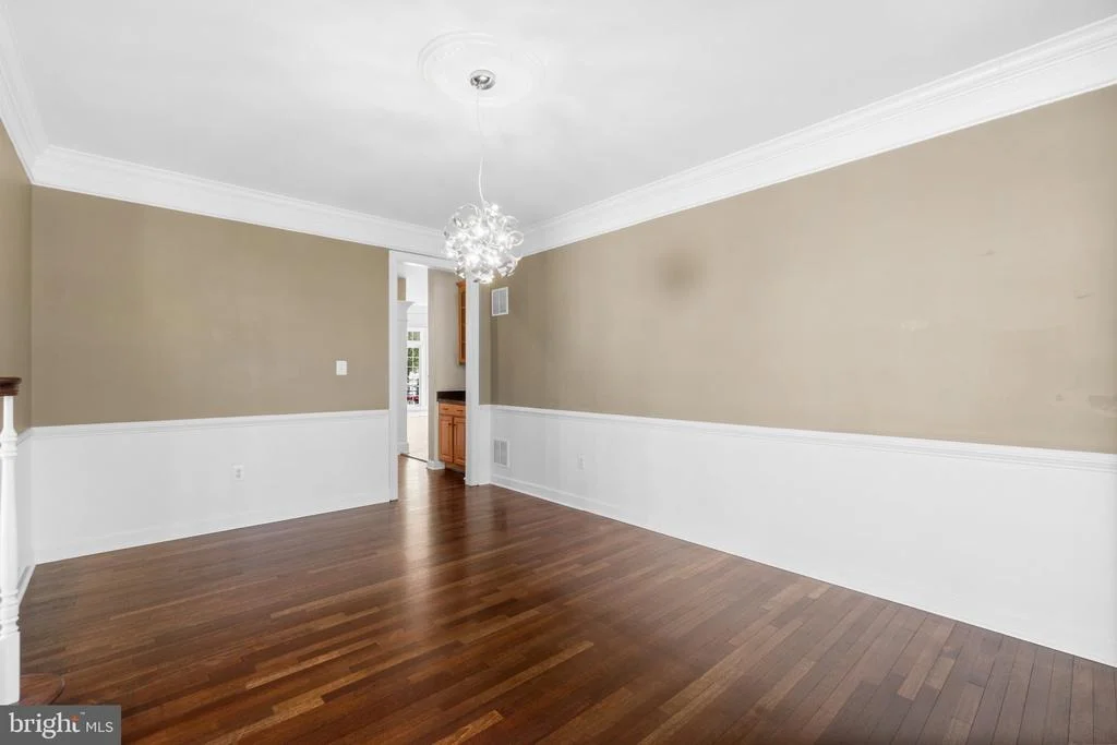 Photo of 9116 BOWLING GREEN DRIVE