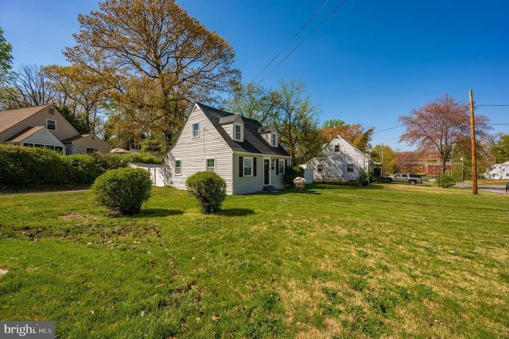 Photo of 2213 BRETON DRIVE