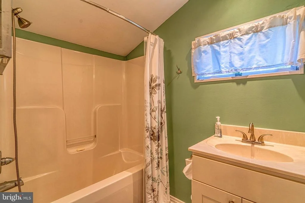 Photo of 16185 BRADBURN LANE
