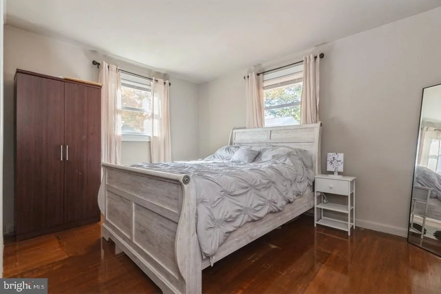 Photo of 212 3RD AVENUE W