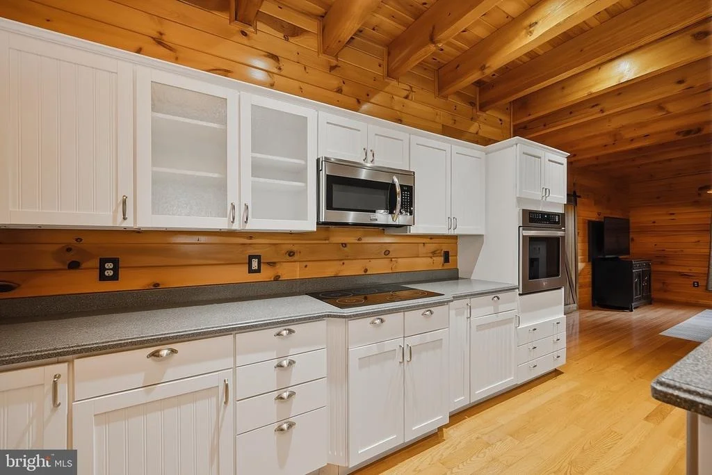 Photo of 253 GLEANINGS DRIVE
