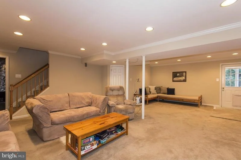 Photo of 10941 HILLTOP LANE