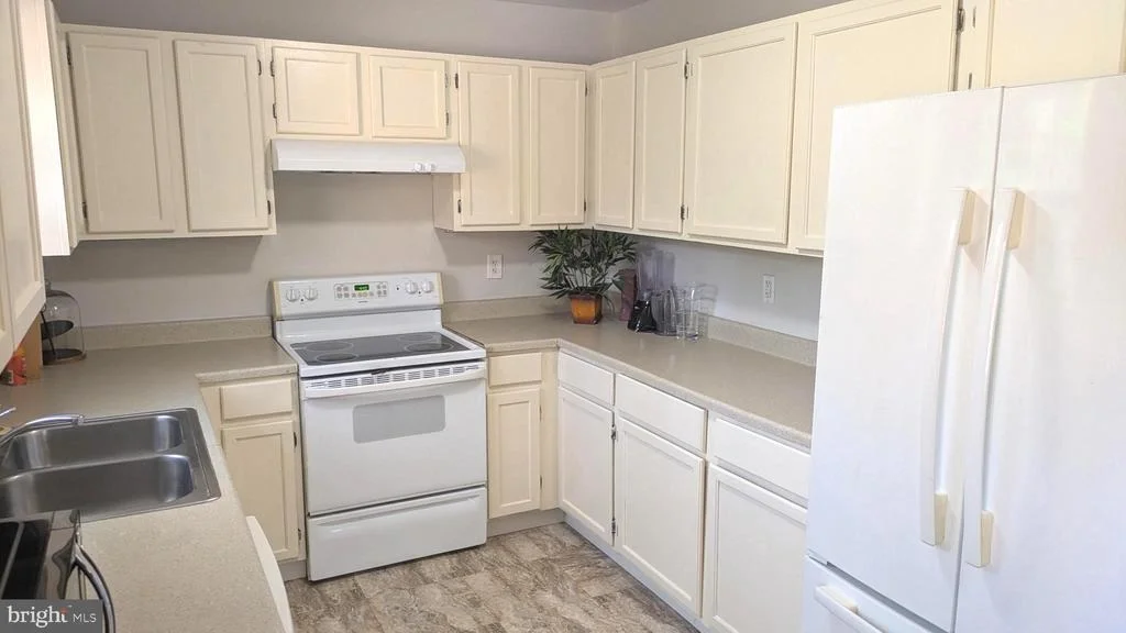 Photo of 5860 LILAC CIRCLE