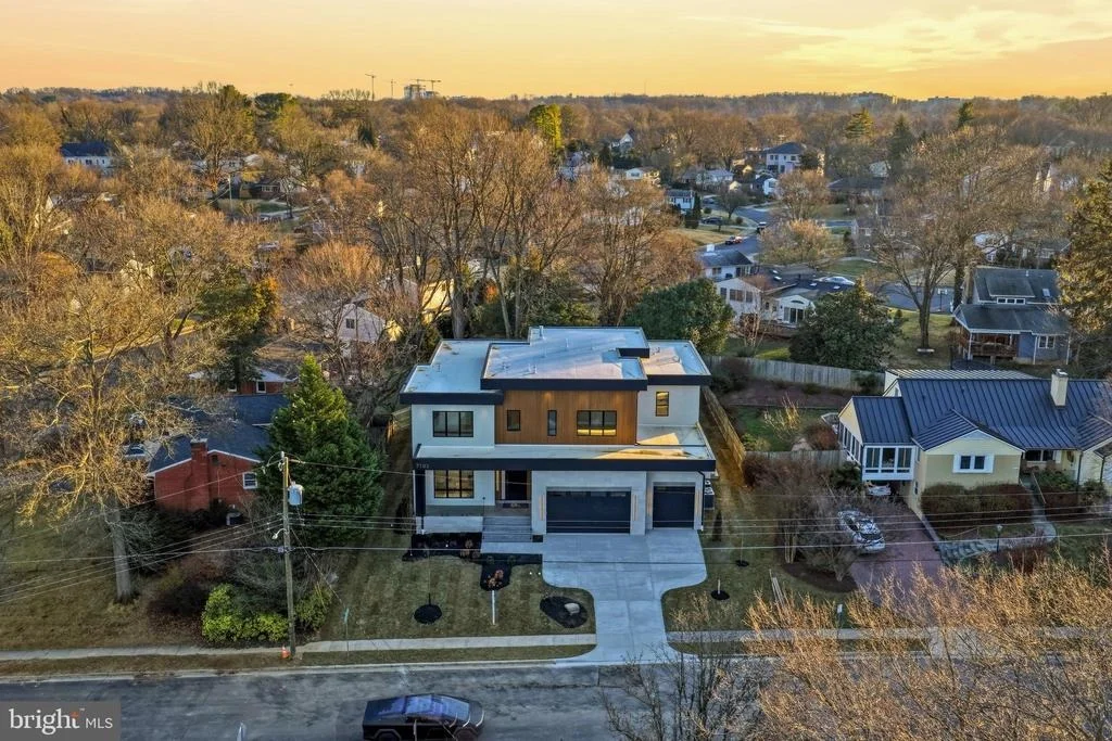 Photo of 7103 WESTBURY ROAD