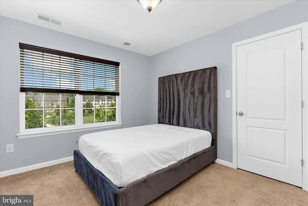 Photo of 7807 STONEBRIAR DRIVE