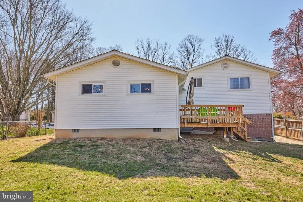 Photo of 7456 MADEIRA PLACE