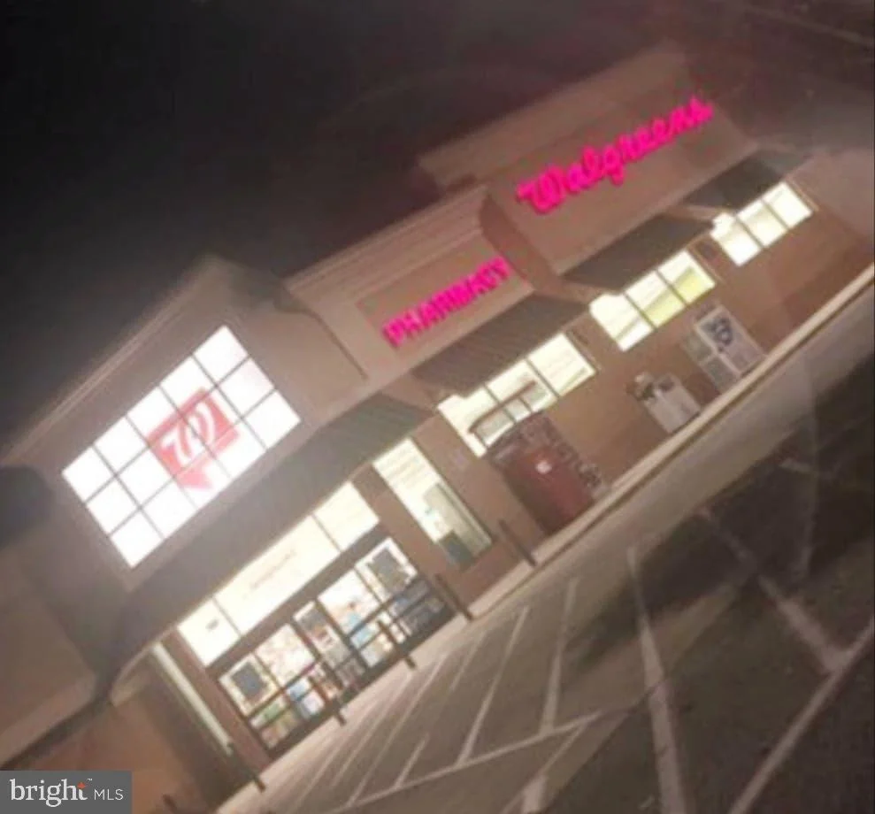 Photo of 9210 FOX PARK ROAD