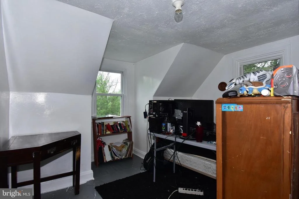 Photo of 5244 WATERLOO ROAD