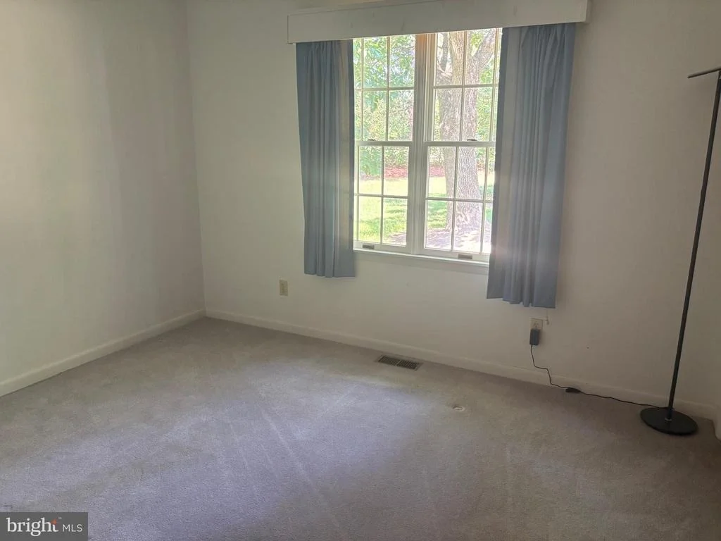 Photo of 207 THRASHER WAY