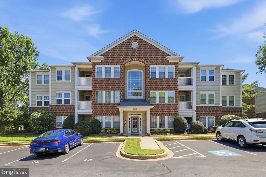 Photo of Unit 2A at 2402 ELLSWORTH WAY