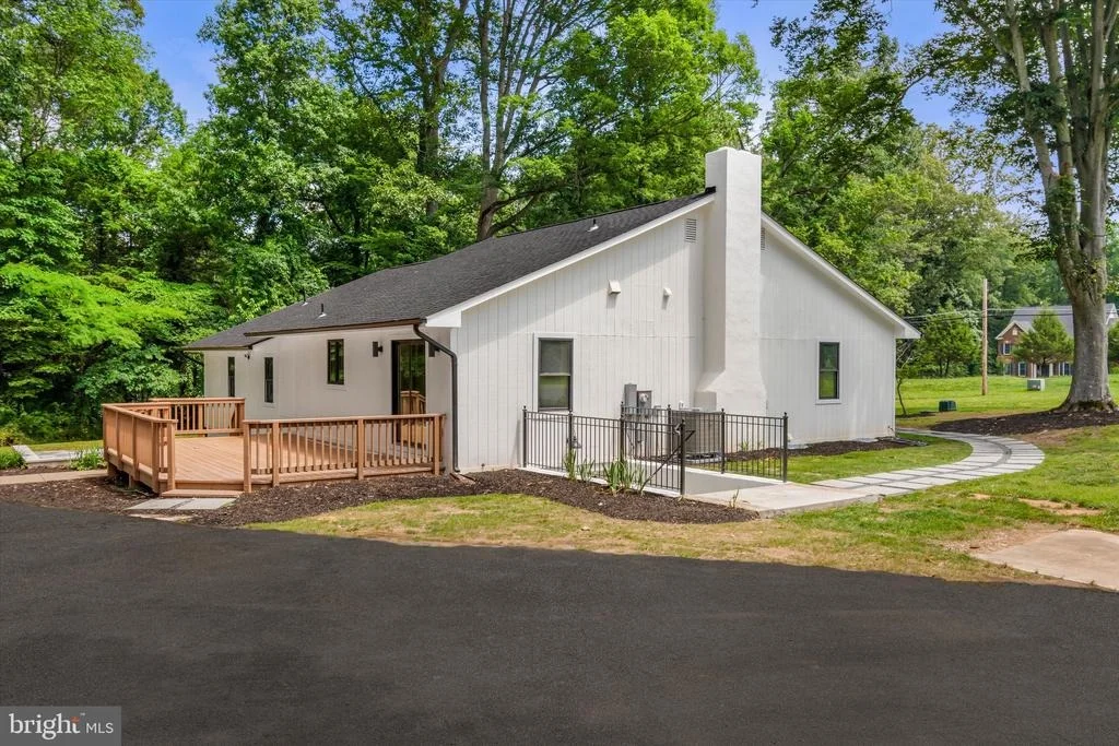 Photo of 12365 HENDERSON ROAD